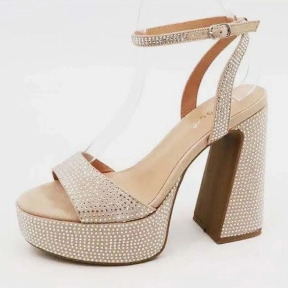 BRAND NEW BAMBOO STUDDED PLATFORM OPEN TOE SANDAL